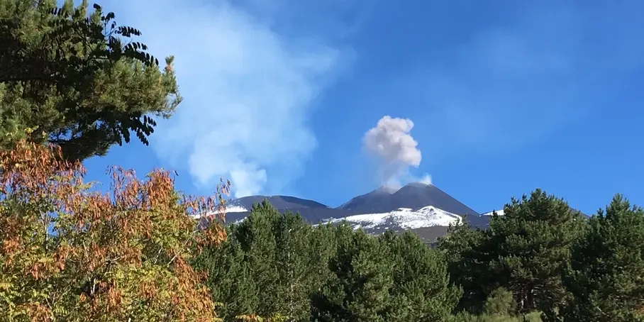 Fig 3. Small ash cloud over the volcano Etna. (Photo: A. Blanke)